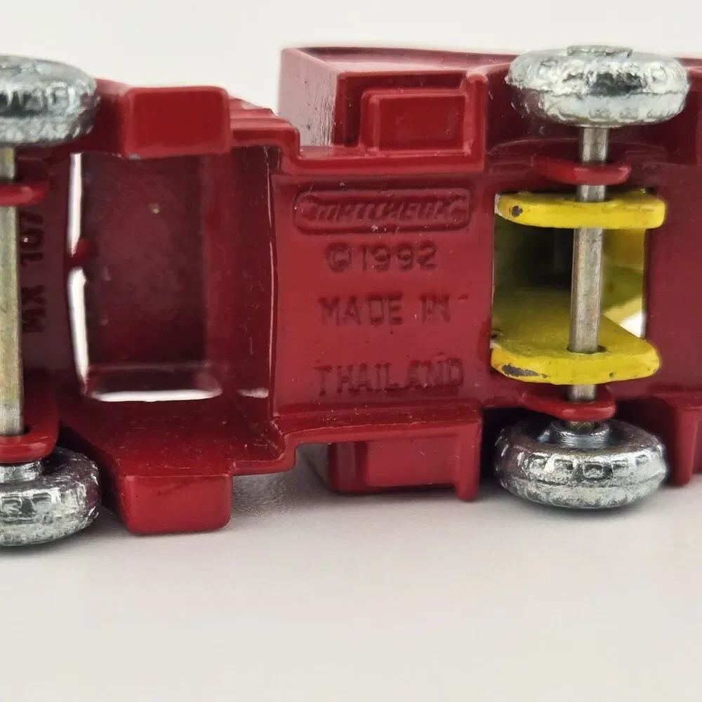 RARE!!! 1992 Die Cast Matchbox Wrecker Lifter Tow Truck
